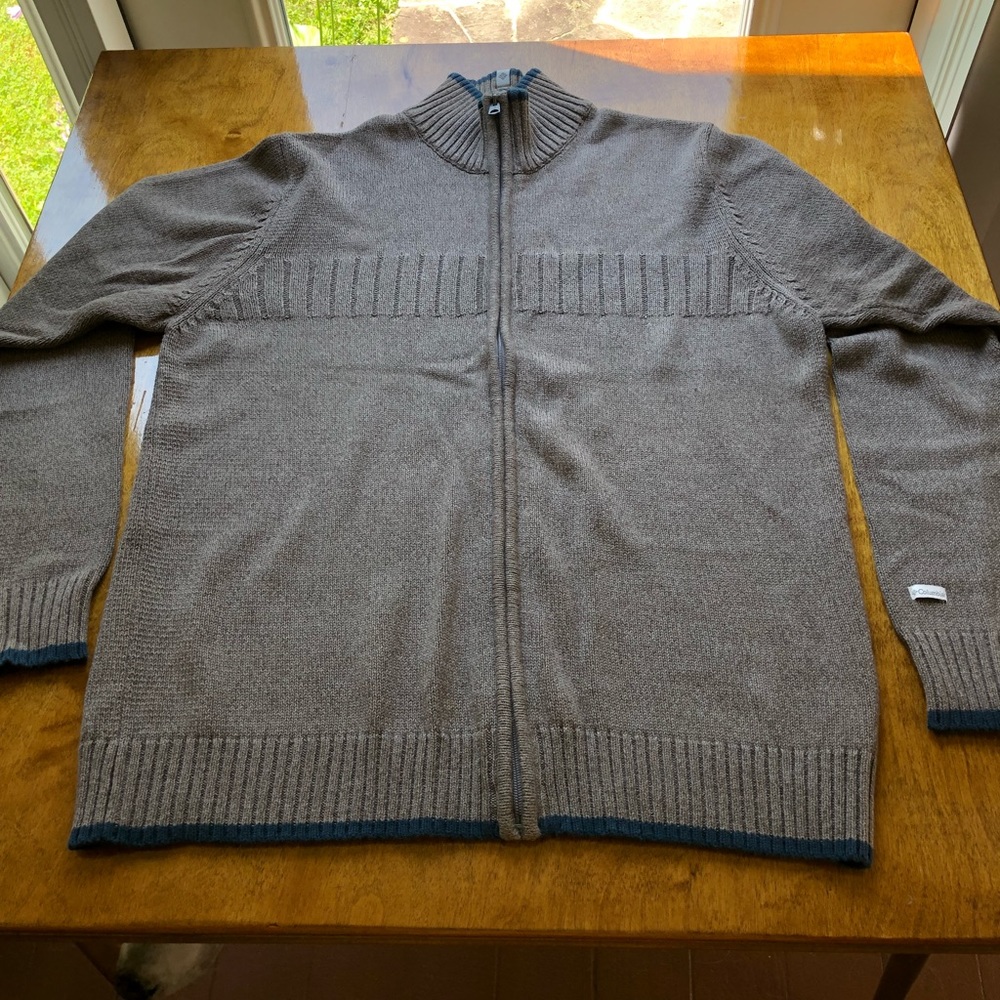 Columbia Men’s Zip Front Sweater.  Size L